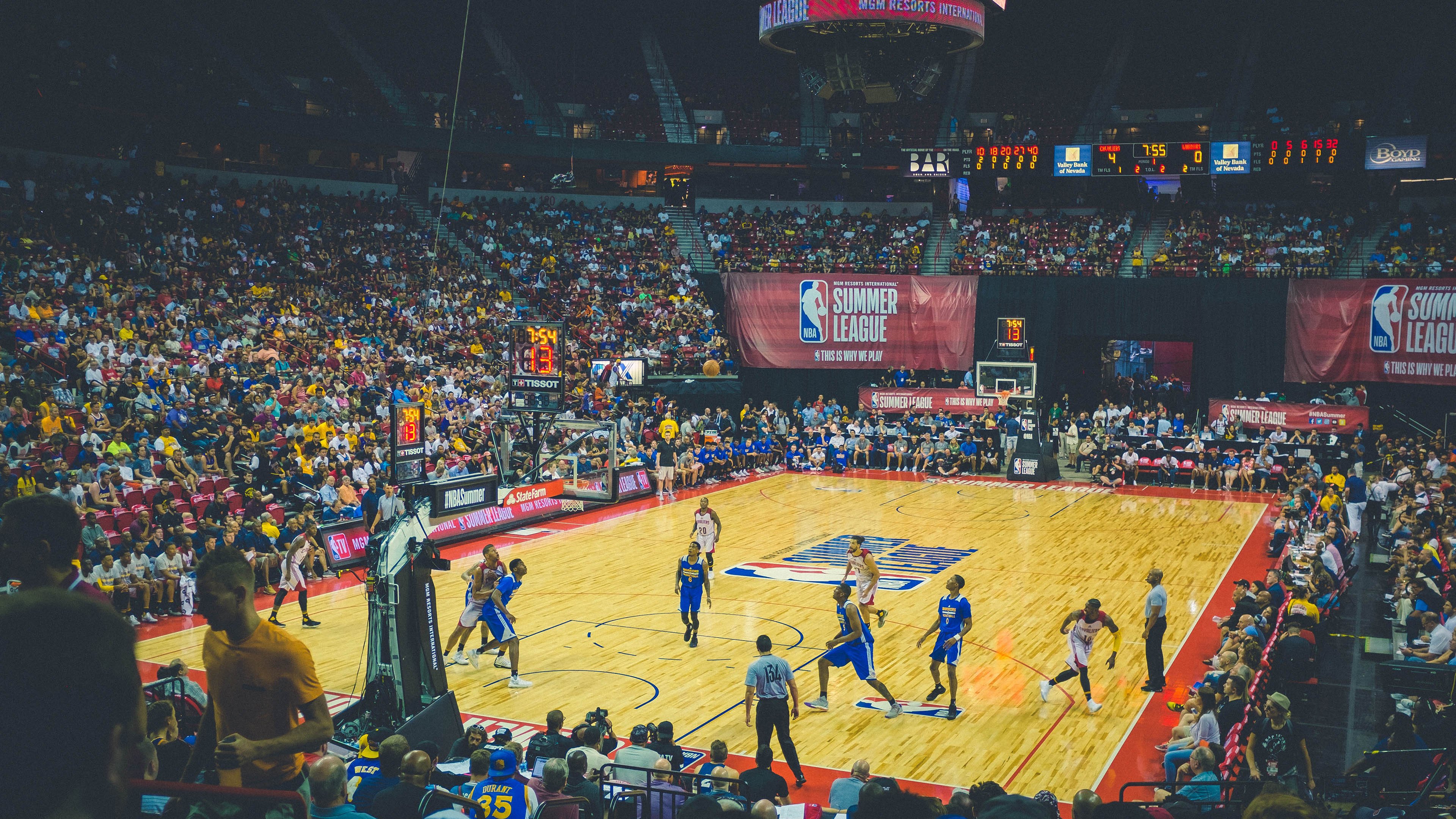 麦肯齐：无与伦比的快速反击能力使全黑队进攻如虎添翼，麦肯齐分了多少钱