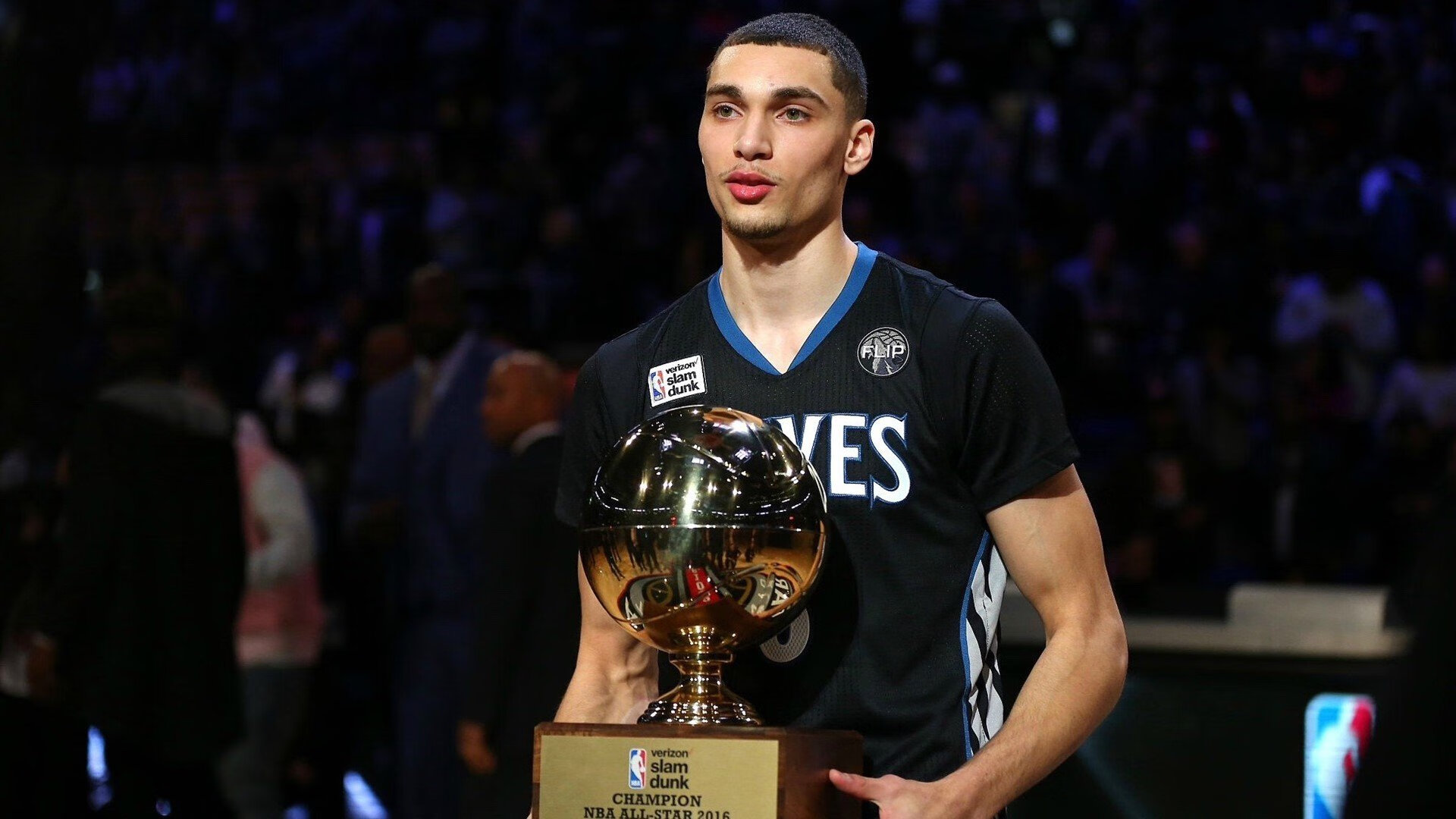 九游娱乐(jiuyou)官方网站-巴尔：在防守和进攻转换中，他为全黑队提供了巨大的战术灵活性